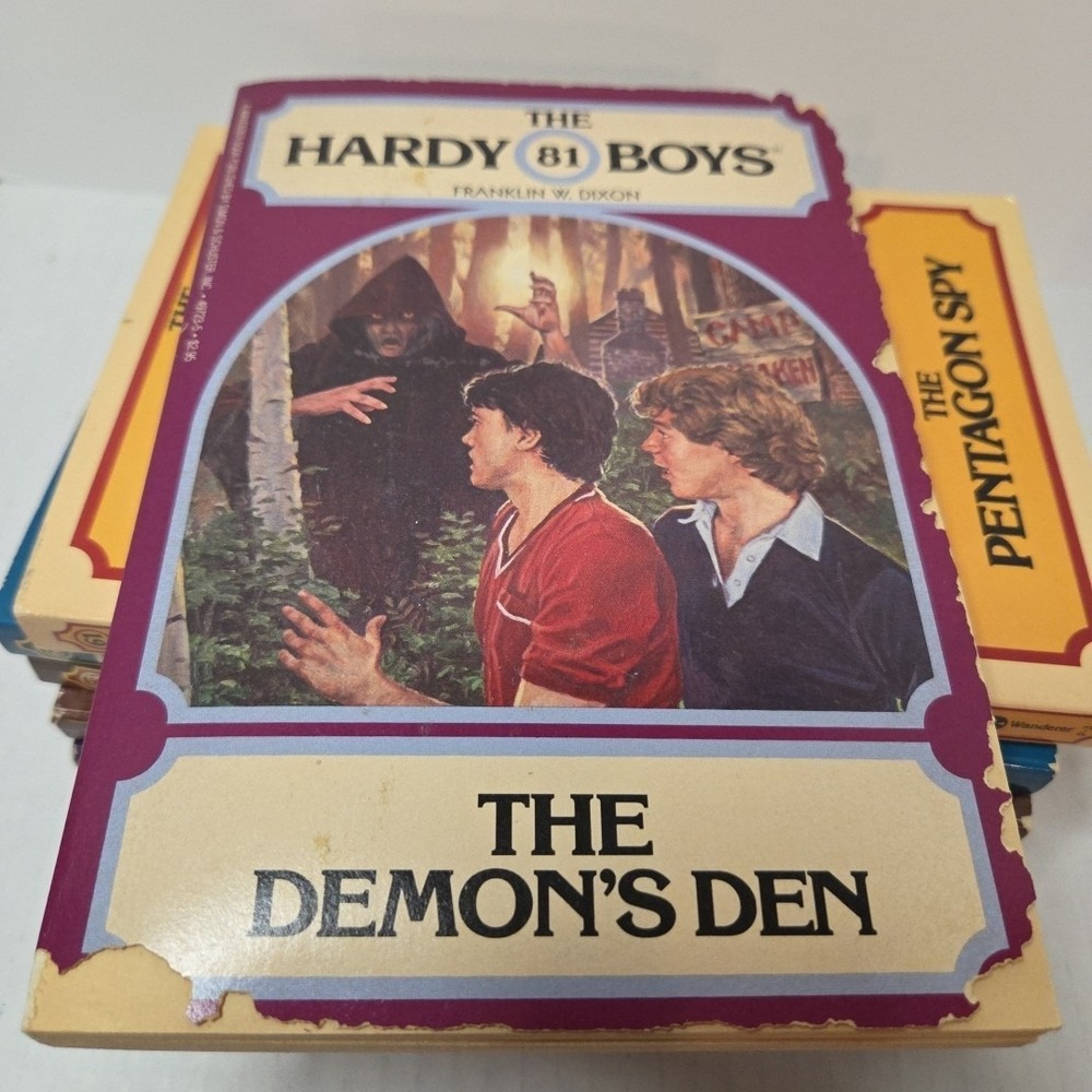 The Hardy Boys 61, 62,63,71,72,81 Pentagon Spy Mummy‎ Case Etc Lot 6